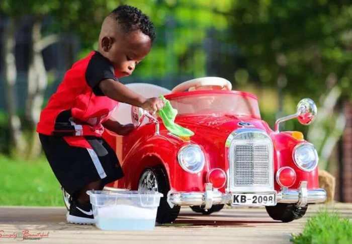 Les voitures électriques enfants, la passion de l’auto à ses débuts