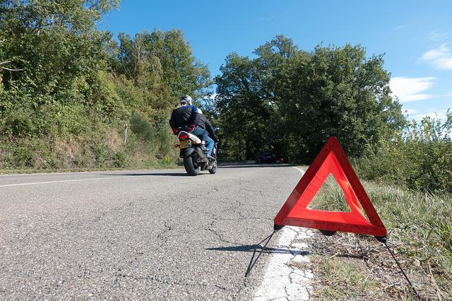 Triangle de signalisation pour voiture : ce qu'il faut savoir